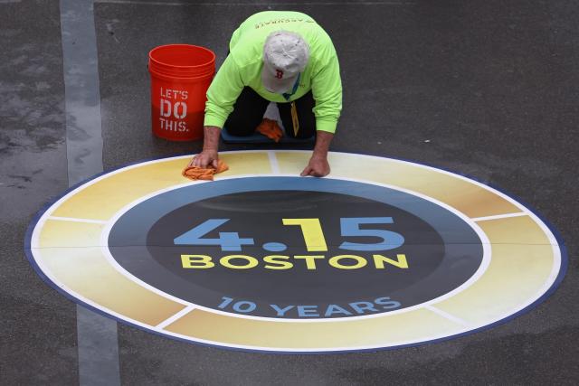 BOSTON, MA - APRIL 17: Sara Hall of the United States approaches the finish  line of the 127th Boston Marathon on April 17, 2023 on Boylston Street in  Boston, MA. (Photo by