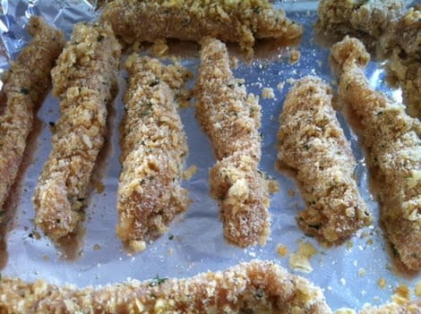 Crunchy and healthy baked chicken tenders