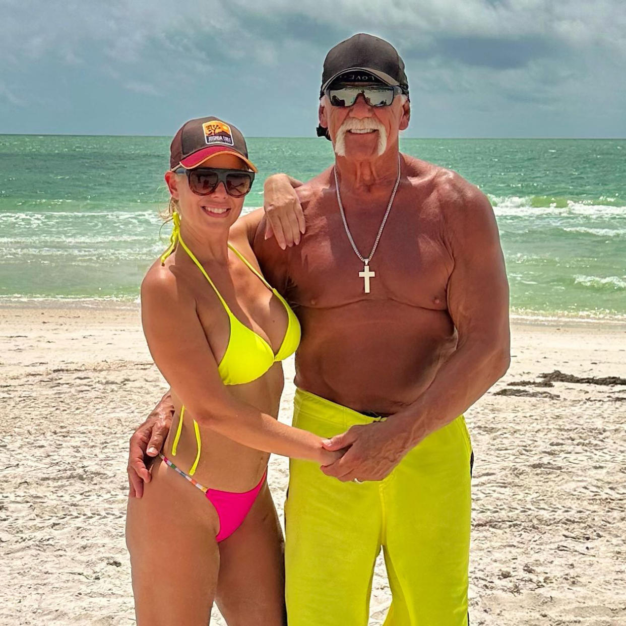 Wrestling Legend Hulk Hogan Marries Fiancee Sky Daily 2 Months After Engagement