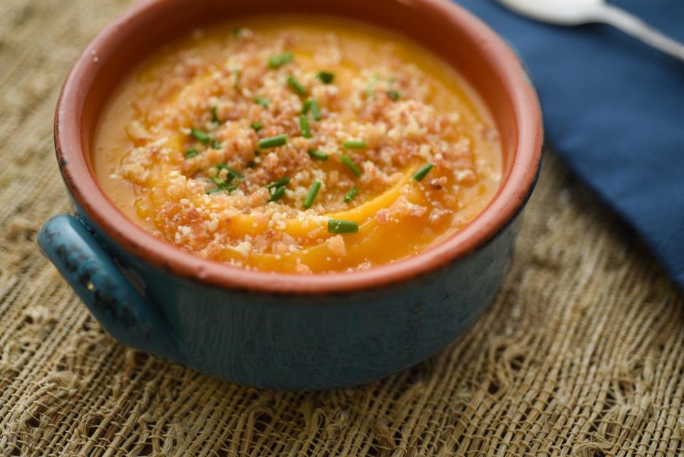 Roasted Butternut Squash Soup has 200 calories and 7 grams of fat per serving.