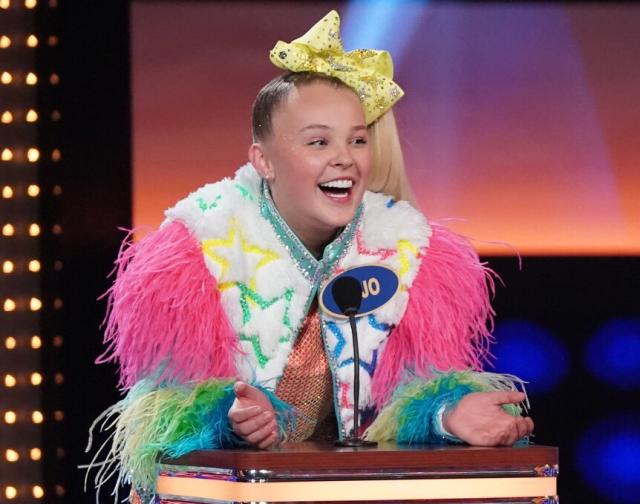 JoJo Siwa Asked Kylie Prew to Be Her Girlfriend in the Most *Extra