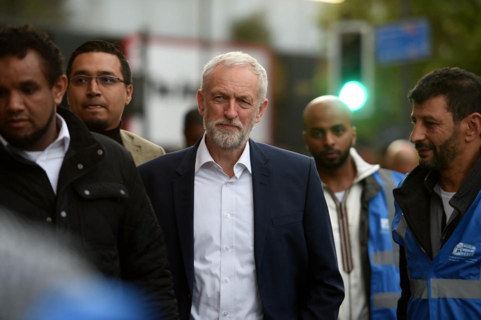 Jeremy Corbyn breaks fast with Muslim community to commemorate Finsbury Park mosque attack