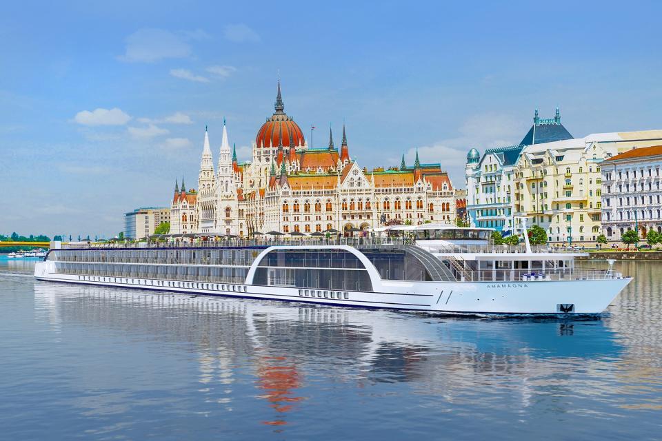 AmaWaterways ship AmaMAGNA in Budapest