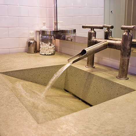 Integral concrete sink