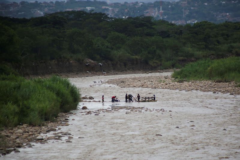 FILE PHOTO: Colombia's President-elect Petro eyes opening border with Venezuela