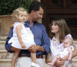 <p>Sofía, la hija menor de Felipe y Letizia, nacía el 29 de abril de 2007. Meses después, la familia al completo disfrutaba de unas vacaciones en Mallorca. (Foto: Gtres). </p>