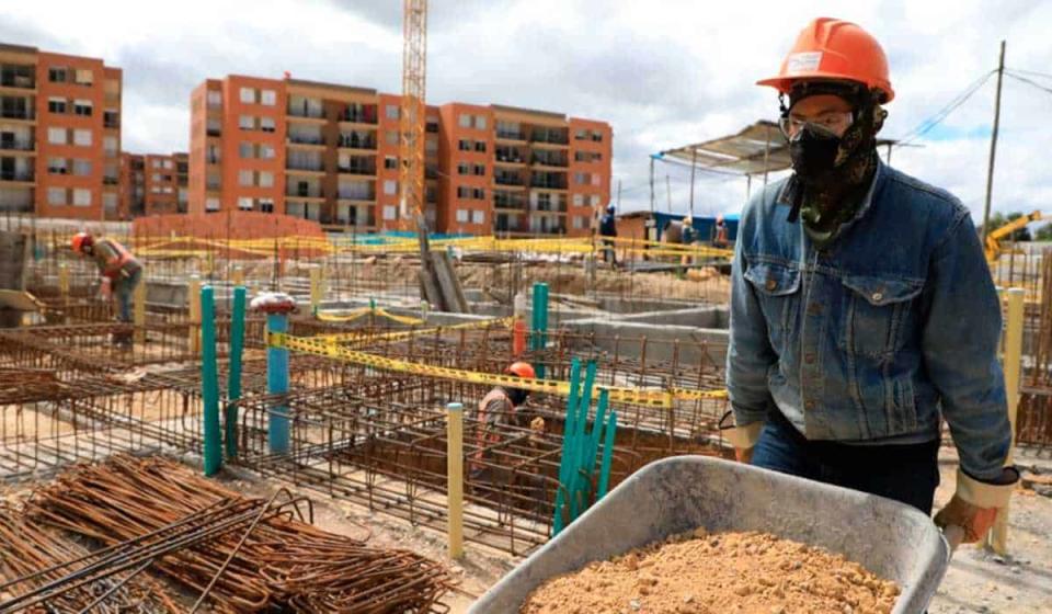 Trabajador en Colombia. Foto: MinVivienda