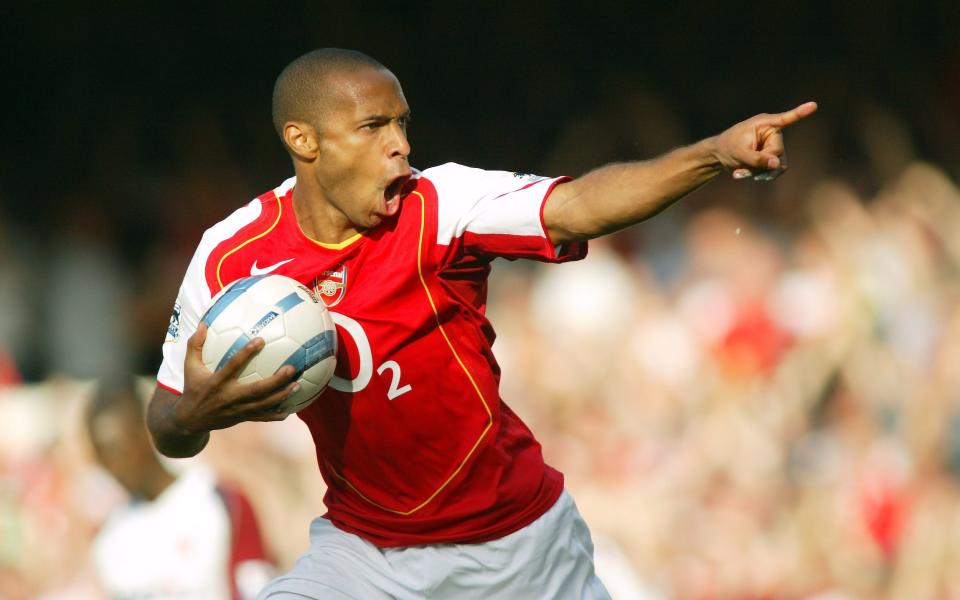 Thierry Henry celebra con el Arsenal - Reuters/Jed Leicester