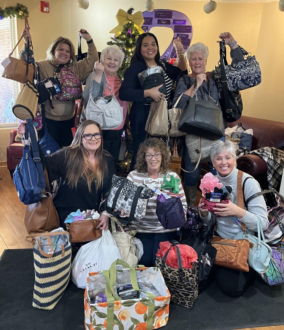 Marion Women’s Club members donated over 100 handbags to Turning Point as part its holiday service project. On hand from both organizations for the presentation were Cari Hinkle, Pam DeGood, Amber Scott, Paula Burnside, Jenise Lefevre, Katie Gates and Amy Cooperider.