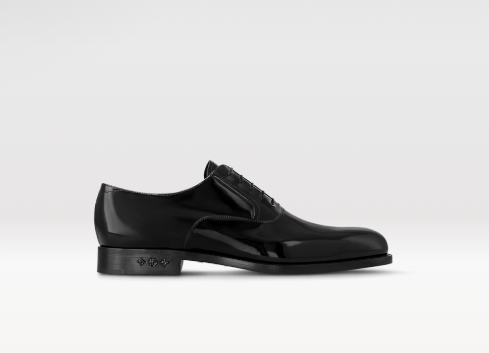 A product shot of the Varenne Richelieu shoe from Louis Vuitton