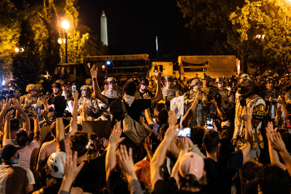 Manifestantes cerca de la Casa Blanca en Washington, el 3 de junio de 2020. (Erin Schaff/The New York Times)