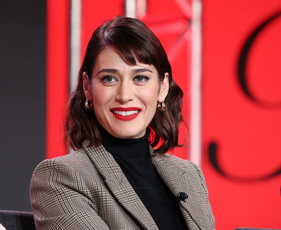 pasadena, california january 09 lizzy caplan speaks on stage during tca paramount “fatal attraction” panel at the langham huntington, pasadena on january 09, 2023 in pasadena, california photo by randy shropshiregetty images for paramount