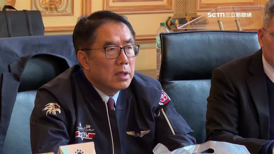 關於台北市府宣布推動國中小營養午餐全面免費一事，台南市長黃偉哲上午受訪時，坦言，「選舉是一時的」一個首長需要考量很多。（圖／資料照）