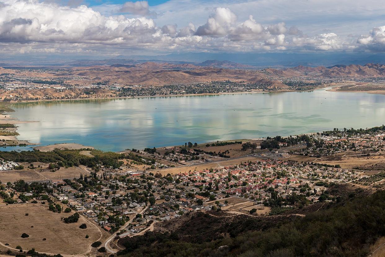 Aerial view of the city of Lake Elsinore in California