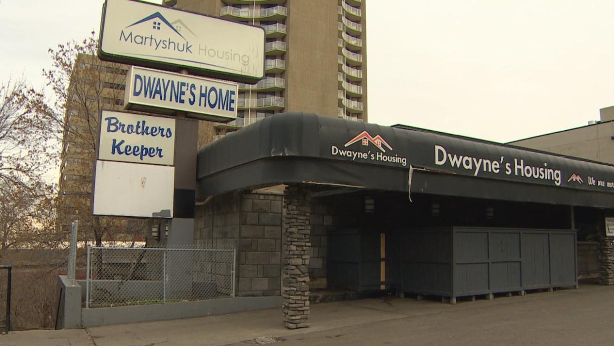 Dwayne's Home, located at 102nd Street and 100th Avenue, was a former hostel that was turned into a transitional housing facility in 2013. It's been vacant since 2020.  (Nathan Gross/CBC - image credit)