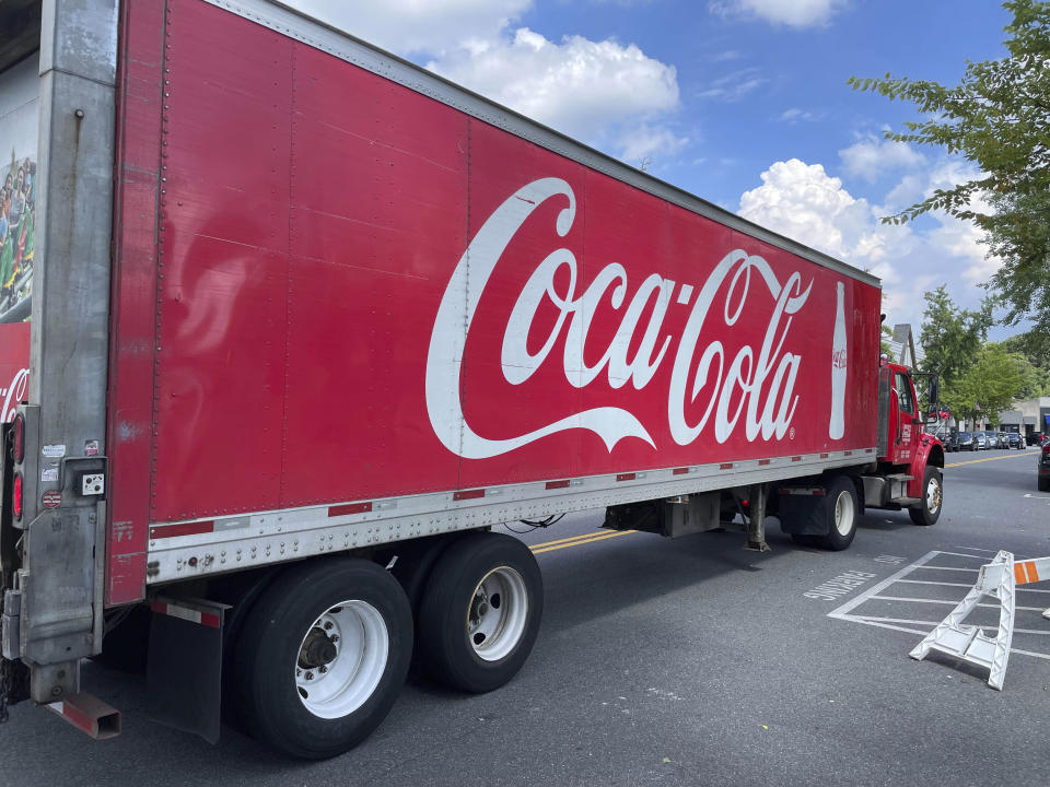 太古公司周三(28日)發公告指，計劃以39億美元(約304億港元)代價向太古集團出售美國太古可口可樂業務。