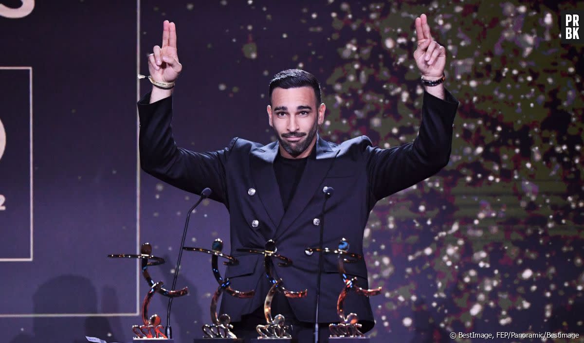 Adil Rami était invité sur le live d'Amine pour un tournoi sur FC24.
23 Adil RAMI (estac) - Cérémonie des Trophées UNFP 2022 au Pavillon Gabriel à Paris le 15 mai 2022. © FEP/Panoramic/Bestimage - BestImage, FEP/Panoramic/Bestimage