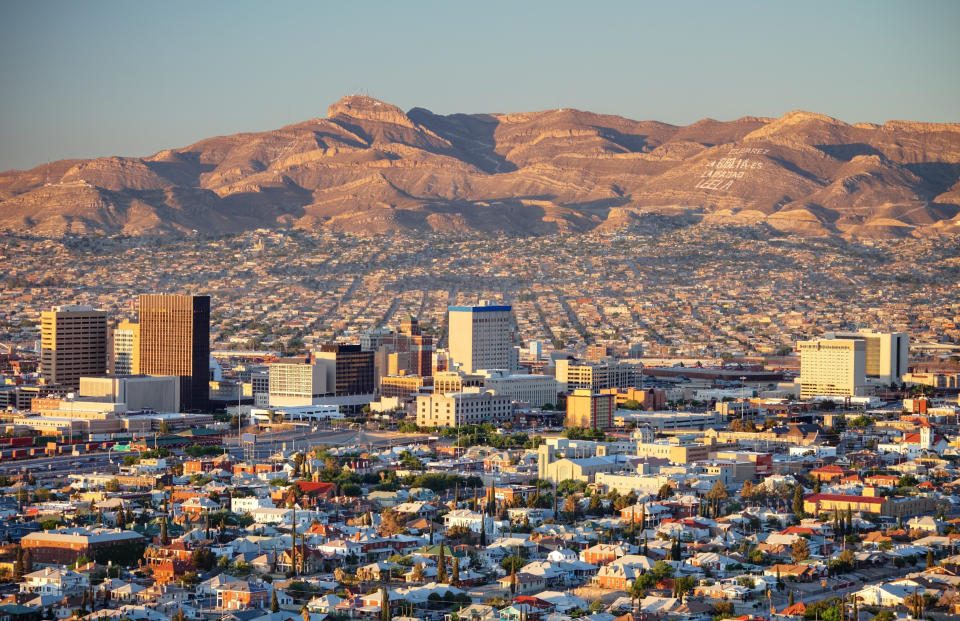 <a href="https://realestate.usnews.com/places/texas/el-paso" target="_blank">El Paso's&nbsp;population is fairly young</a>, but&nbsp;a thriving&nbsp;economy and vast job market also make it an economically sound place to retire, U.S. News notes. If you don't choose to work, you'll find <a href="http://www.huffingtonpost.com/entry/a-little-border-music-in_us_58af32b4e4b02f3f81e444f9">plenty of&nbsp;live music and cultural events</a>&nbsp;to fill your time.