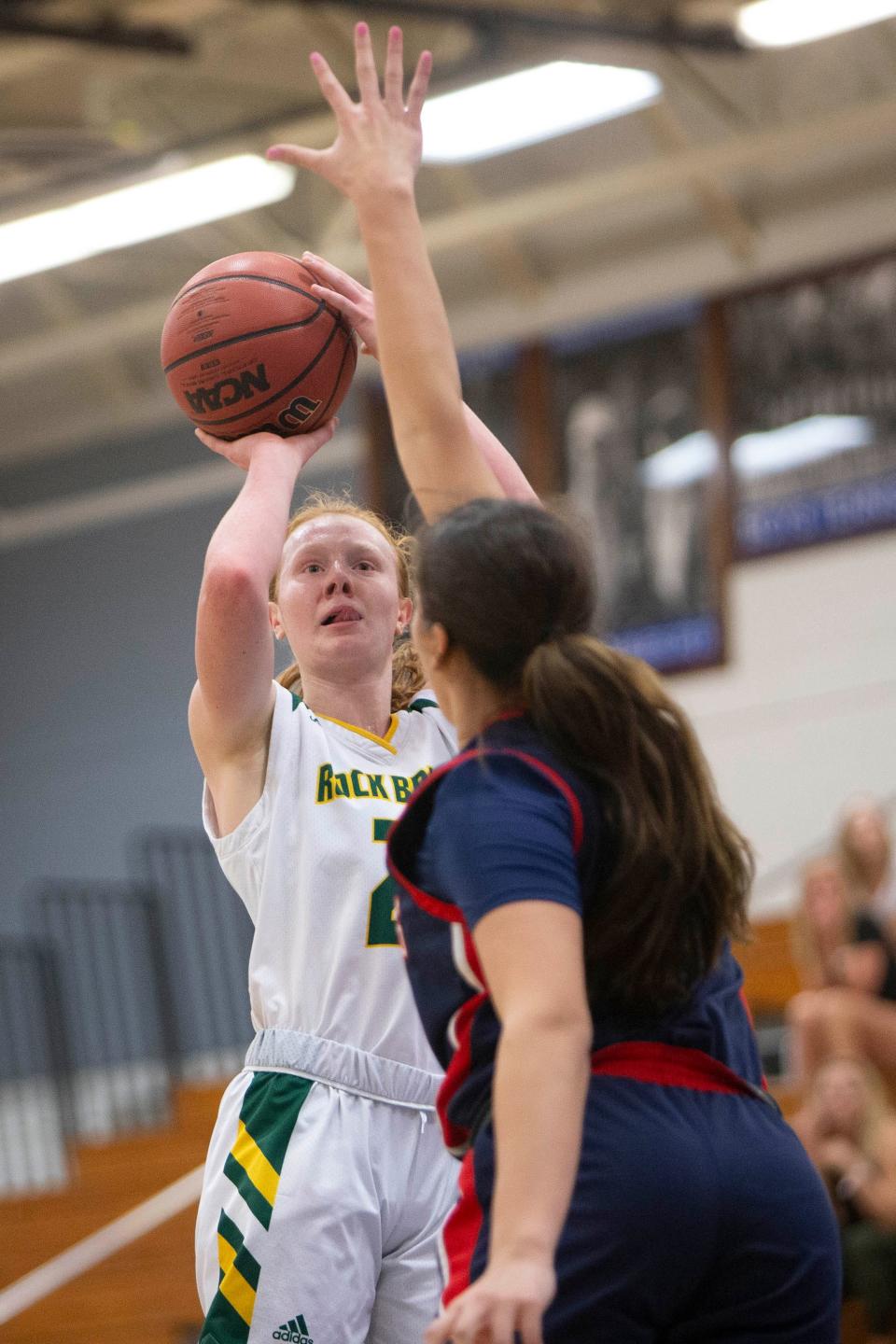 Sacred Heart's Reagan Bender (21) shoots during the first half of the Naples Holiday Shootout 2021 American Division championship between Sacred Heart Academy (Ky.) and Rock Bridge High School (Mo.), Thursday, Dec. 30, 2021, at Barron Collier High School in Naples, Fla.Rock Bridge defeated Sacred Heart 40-36 to win the Naples Holiday Shootout 2021 American Division championship.