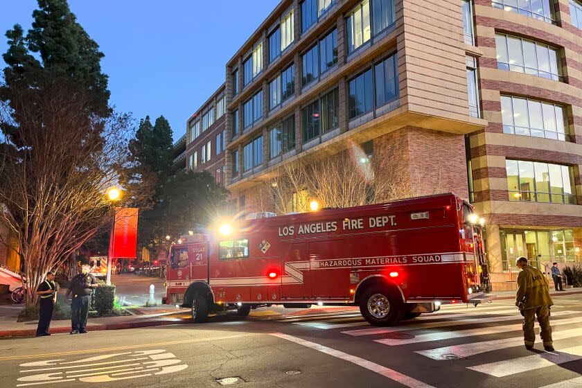 Los Angeles, CA - January 26: Emergency personnel respond to a gas leak that caused an explosion at the University of Southern California campus on Thursday, Jan. 26, 2023 in Los Angeles, CA. A gas leak caused an explosion Thursday afternoon at a science building on the University of Southern California campus, with one person being evaluated for injuries. (Jay L. Clendenin / Los Angeles Times)