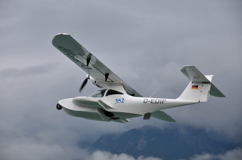 2007: Dornier S-Ray 007