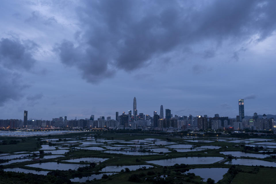 2022年6月，香港的落馬州邊境遙看深圳。