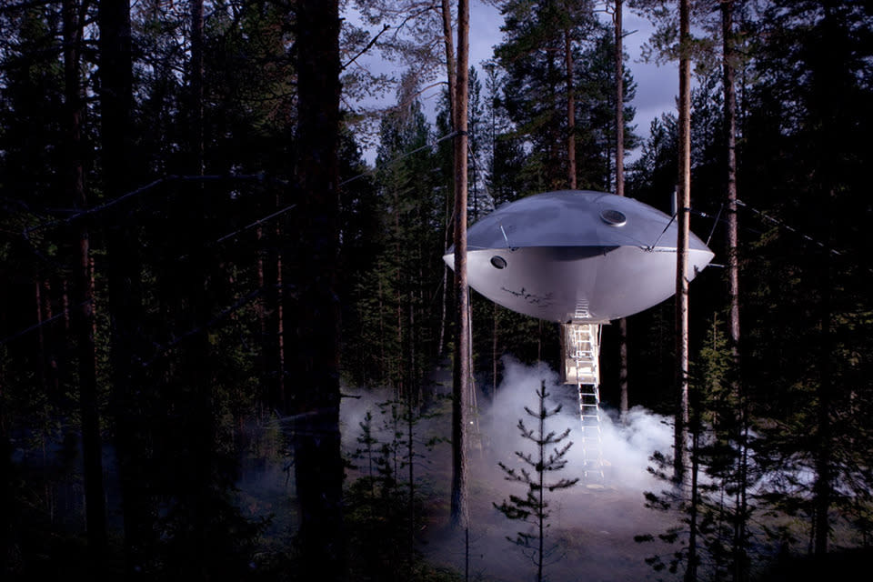 Esta habitación llamada UFO queda en el Tree Hotel en el bosque Sueco. 