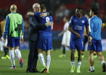 Soccer Football - Sevilla v Leicester City - UEFA Champions League Round of 16 First Leg - Ramon Sanchez Pizjuan Stadium, Seville, Spain - 22/2/17 Leicester City's Jamie Vardy and Leicester City manager Claudio Ranieri after the match Action Images via Reuters / John Sibley Livepic