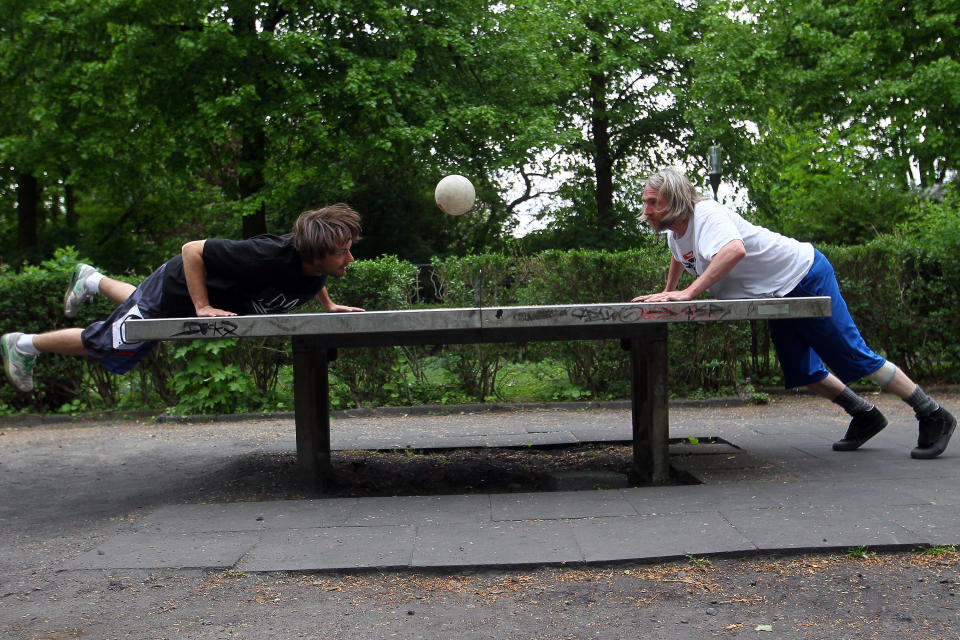 Rene Wegner und Oliver Müller aus Köln haben Headis erfunden. (Bild: Getty Images)