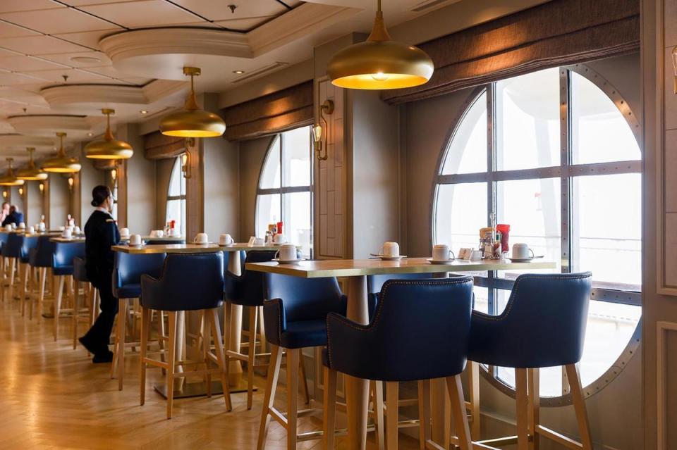 挪威奮進號擁有24小時免費餐廳，是台灣同等級船型當中首見。（雄獅旅遊提供）