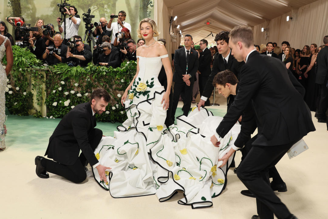 NEW YORK, NEW YORK - MAY 06: Gigi Hadid attends The 2024 Met Gala Celebrating 