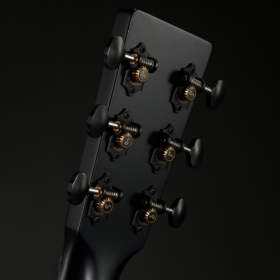 Martin M/0000 Satin Black headstock