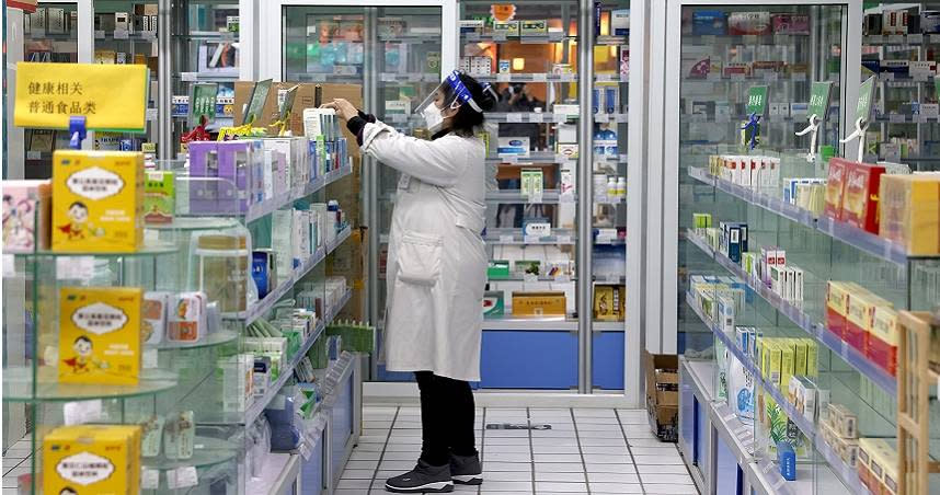 中國放棄新冠肺炎清零政策，卻缺乏應變策略成了一場災難。（圖／報系資料照）
