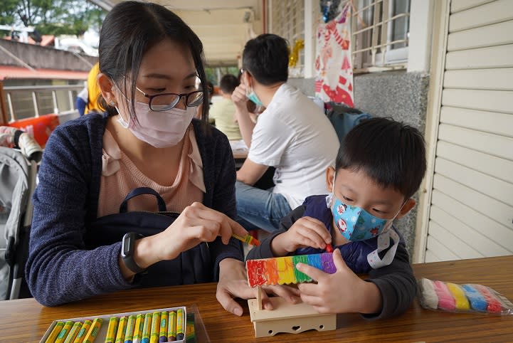 社教館親子共學巡迴列車　木拼手推快餐車