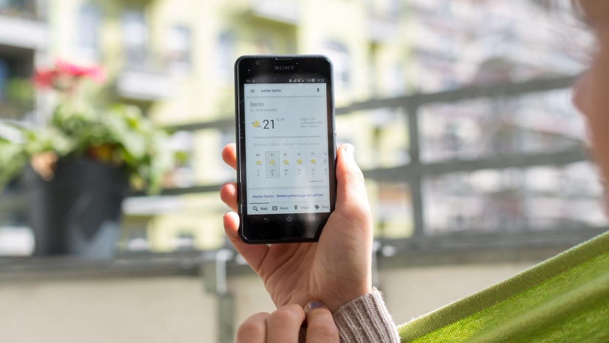 Wie das Wetter wird, interessiert Reisende immer. Smartphone-Apps liefern die begehrten Vorhersagen. Foto: Florian Schuh