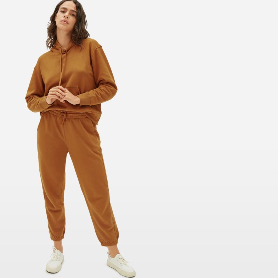 Everlane's Lightweight French Terry Sweatsuit. (Image via Everlane)