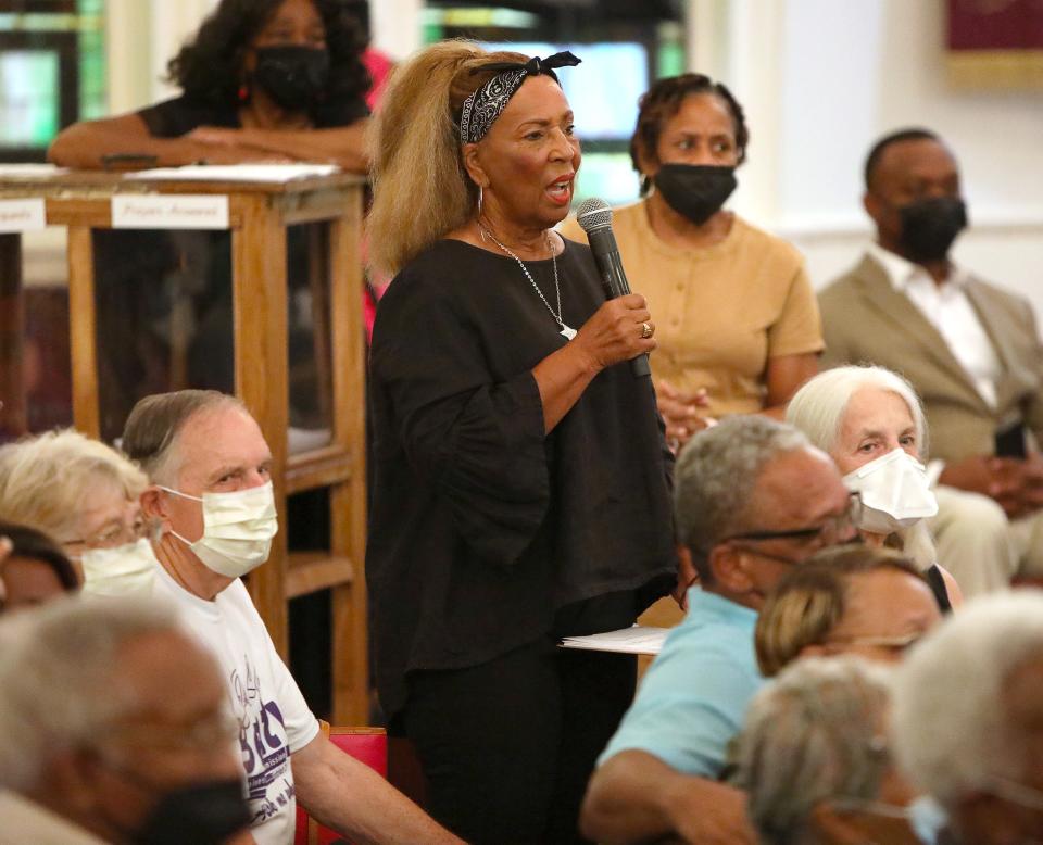 Carrie Parker-Warren talks about issues with GRU during a town hall meeting held at Mount Pleasant United Methodist Church in Gainesville on Aug. 8, 2022.