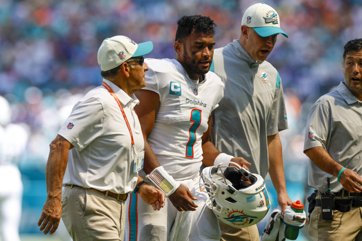 Tua Tagovailoa, Mike McDaniel explain why Dolphins didn't kick field goal  to tie NFL scoring record vs. Broncos