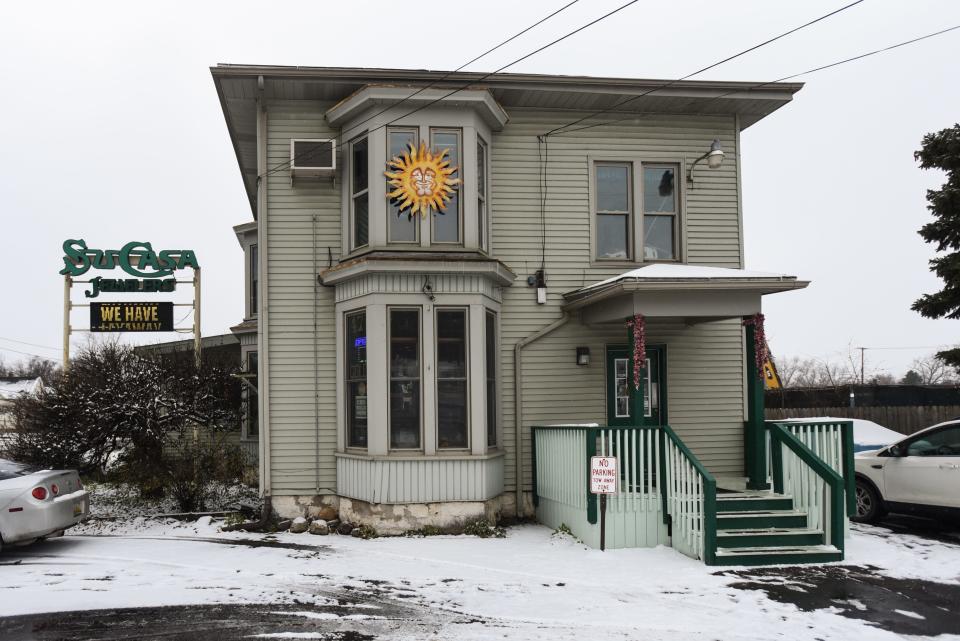 The former home of Su Casa Boutique in Lansing's Old Town, pictured Wednesday, Dec. 8, 2021.