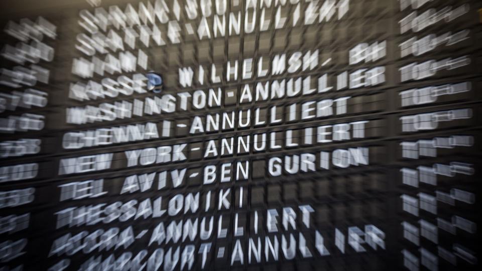 Pauschalreisende dürfen bei großer Flugverspätung auch am Abflugsort klagen, stellt der Europäische Gerichtshof klar.