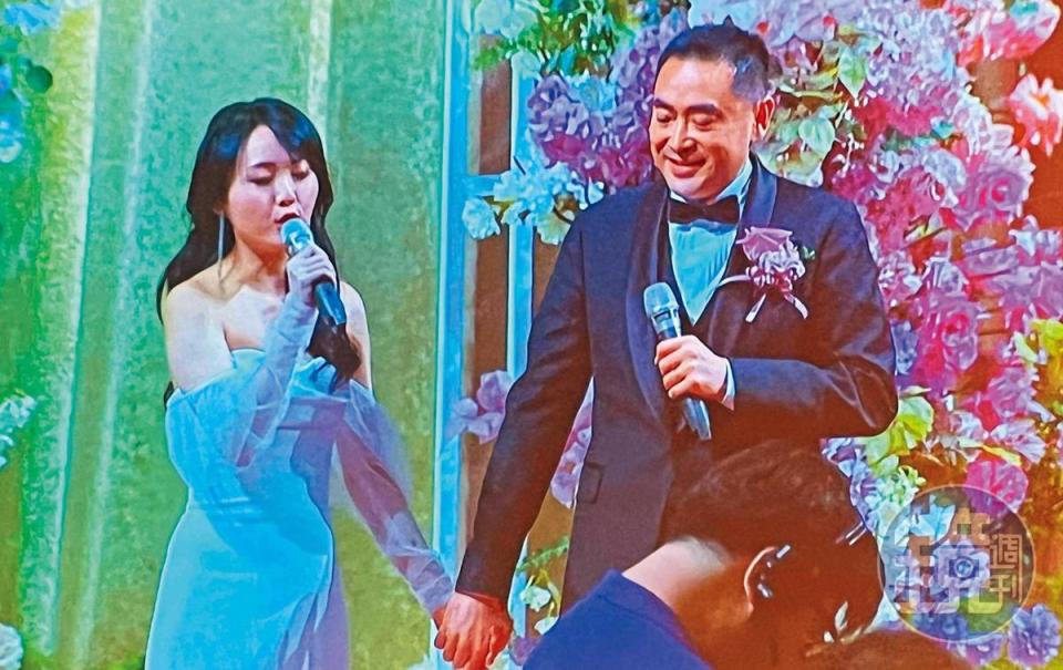 林知延和新婚妻子林俋賢在婚宴上深情對唱英文老歌，讓賓客直呼驚喜。（讀者提供）