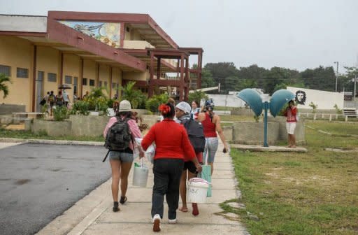 Preparativos ante la llegada del Sandy al este de Cuba