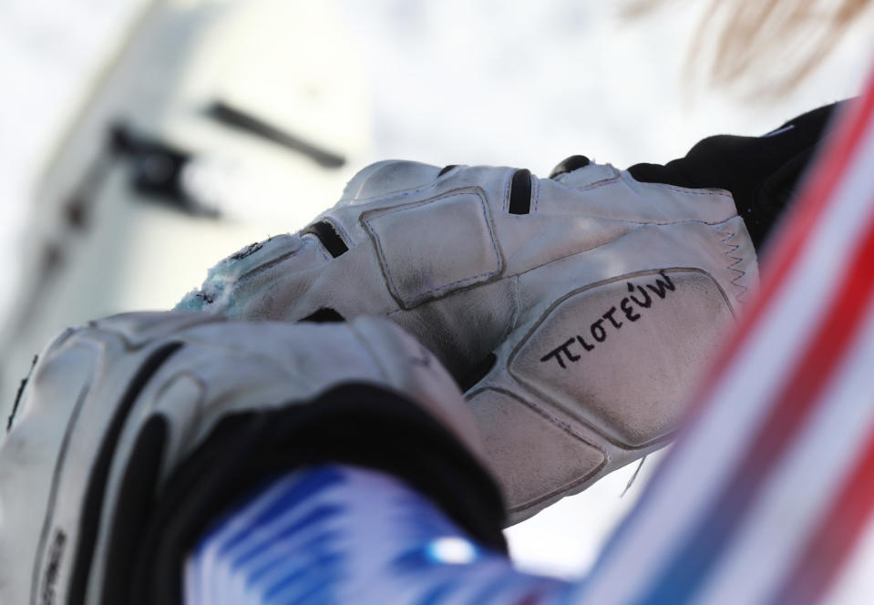 Lindsey Vonn as written the Greek word for “believe” on one of the gloves she’s wearing during Olympic races in PyeongChang. (Getty Images)
