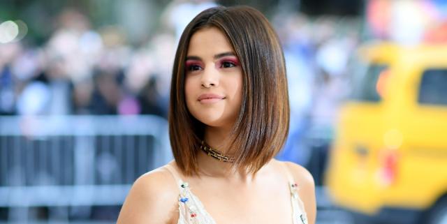 Selena Gomez Wears Coach Dress to 2018 Met Gala - Justin Bieber Not With  Selena at Met Gala