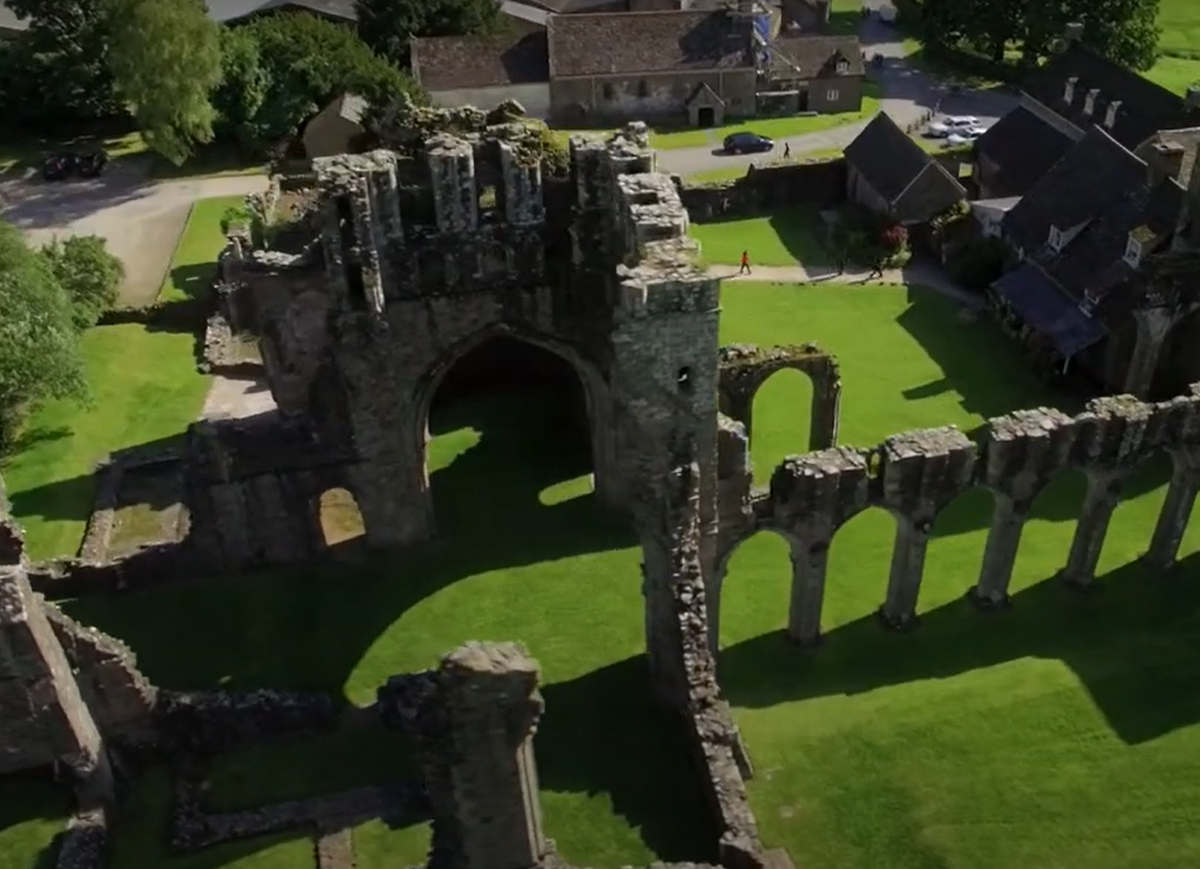 This old-school hotel sits in the ruins of medieval Llanthony Priory (Llanthony Priory Hotel)