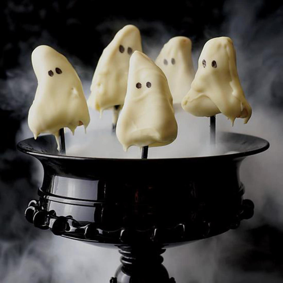 Ghostly Lemon Cake Pops