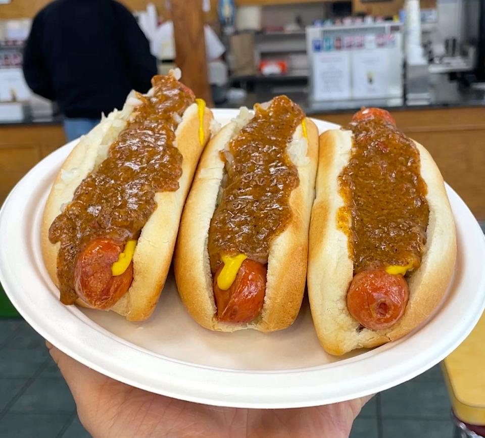 Hot Dogs "all the way" at Johnny & Hanges.