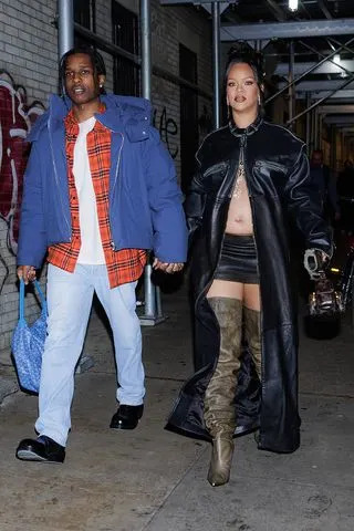 <p>TheHapaBlonde / SplashNews.com</p> Rihanna và A$AP Rocky cùng nhau hẹn hò qua đêm ở New York