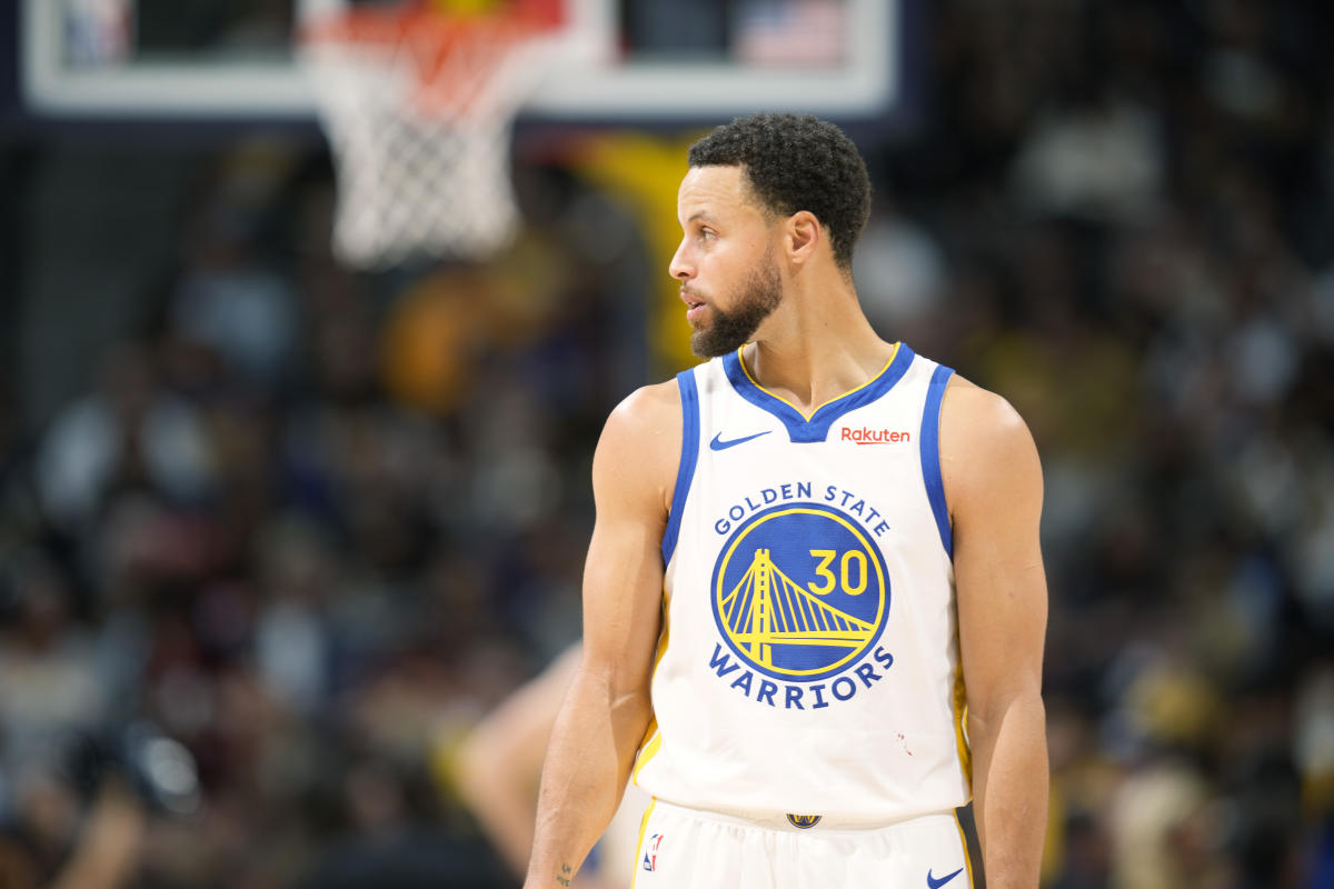 Stephen Curry doesn't have structural damage but will miss another Warriors game with injured knee