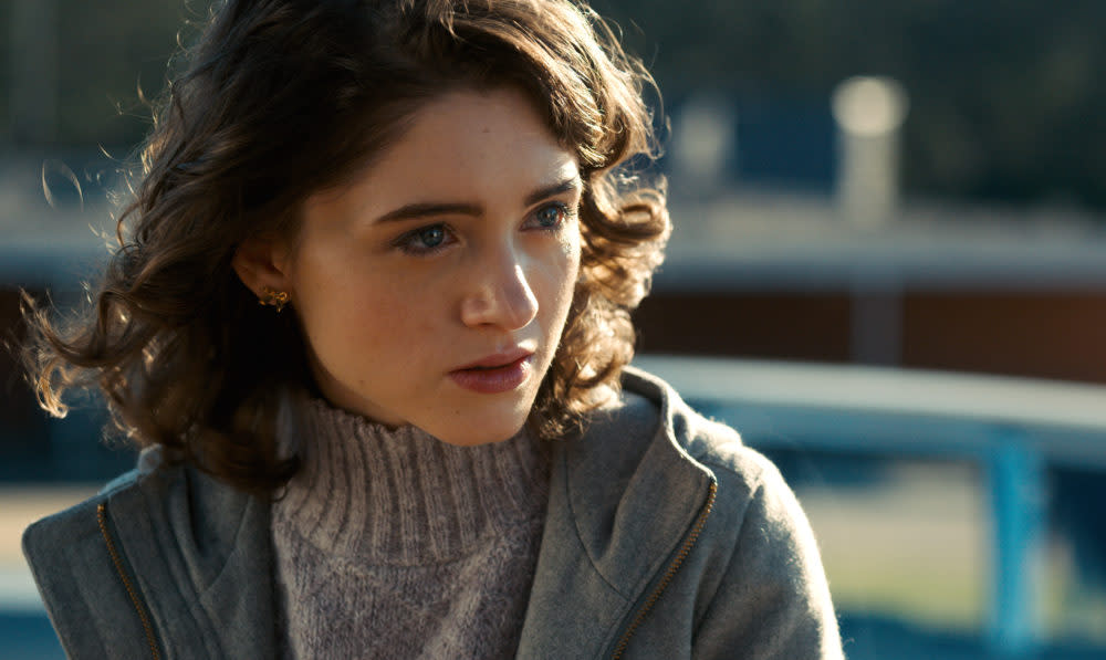 Barb Being Dead In 'Stranger Things' Season 2 Will Be Traumatic For  Nancy, Says Star Natalia Dyer